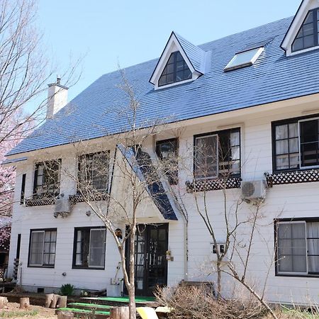 Hakuba Snow Fox Bed & Breakfast Exterior photo