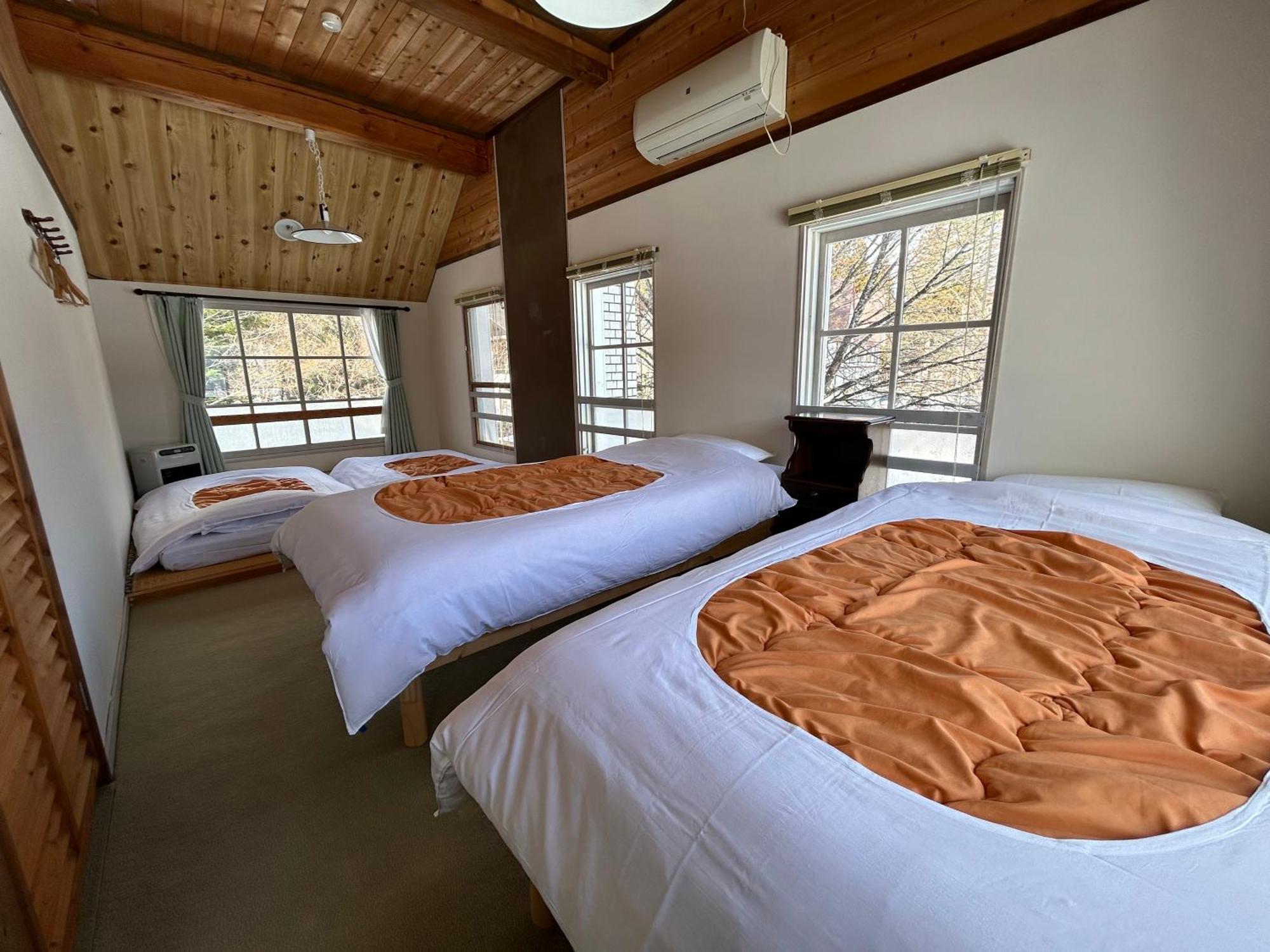 Hakuba Snow Fox Bed & Breakfast Exterior photo